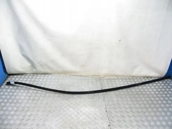 Mercedes CLA X117 daklijst rechts OEM 116/067 image 2