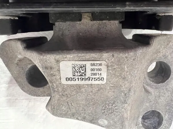 Fiat OE Moottorin tuki 51999755 image 6