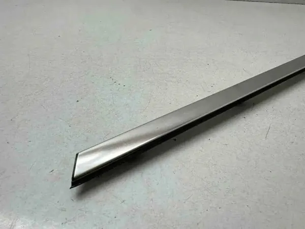 Barra de techo Kia Optima OEM 87860A8300 - Usado image 3