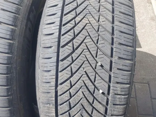 Grelha de porta-malas traseira OEM 22555R16 para Peugeot 607 image 7