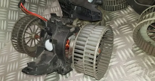 Ventilador de aquecimento BMW E60 E61 E63 E64 OEM 6933910 image 7