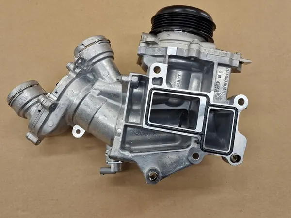 Vattenpump Termostat Mercedes W167 W223 W222 W463 W213 W257 image 5