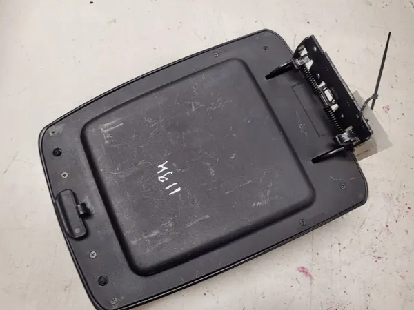KIA Sorento console armsteun OEM JUT81183 image 3