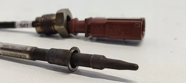 Sensor de temperatura de escape VW TIGUAN II 05L906088M image 2