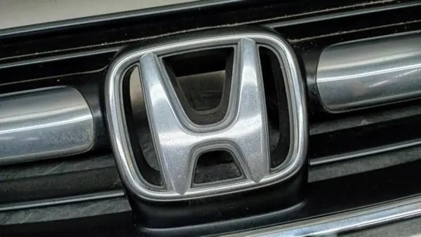 Frontgrill OEM VOLVOMAR-141443 för Honda CR-V II image 9