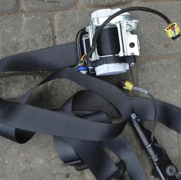 Ceinture de sécurité passager avec prétensionneur Jeep Wrangler JL image 1