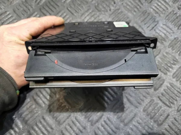 OEM 99755266300 CD-vaihtimen tasku Porsche Boxsterille image 4