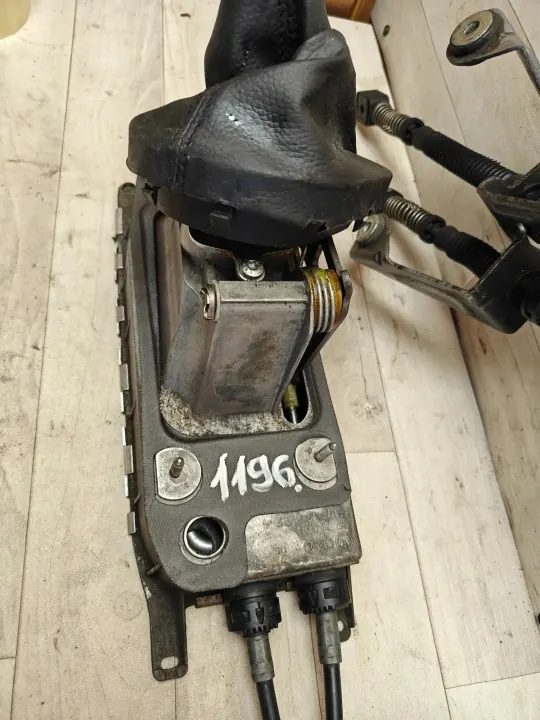 VW Växelmekanism OEM 1K0711061A - Begagnad image 6