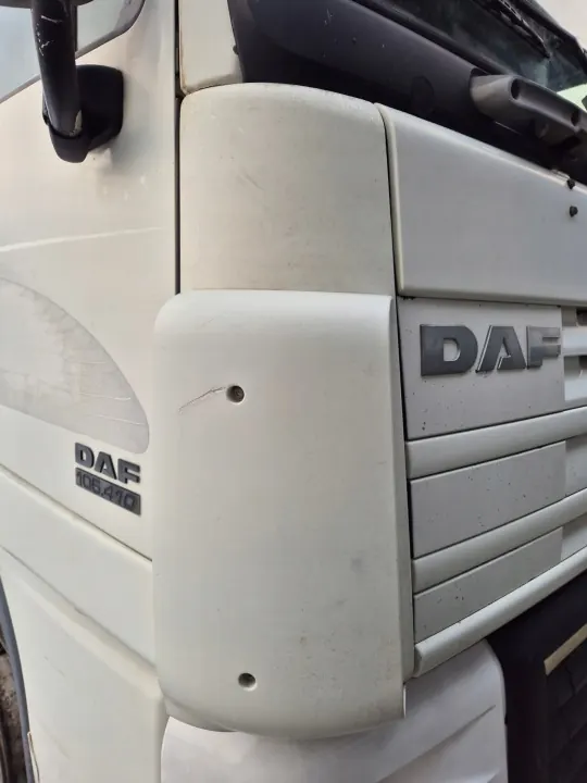 DAF XF 105 Euro 5 oikea ohjaamon kulmaspoileri OEM image 2