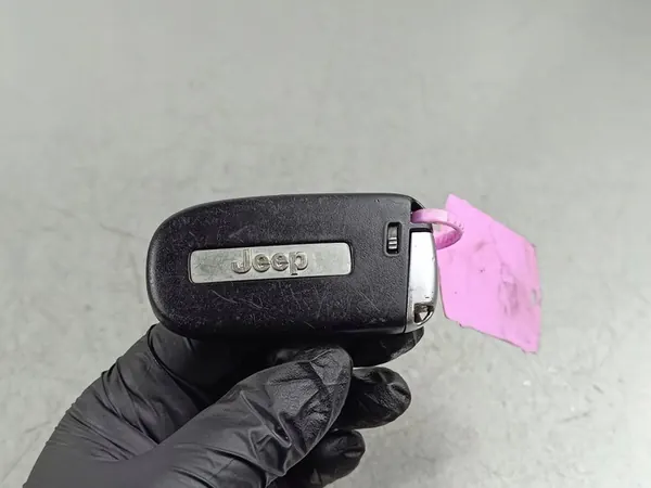 Clé ou carte Jeep Grand Cherokee 2015 FOB50970 image 2