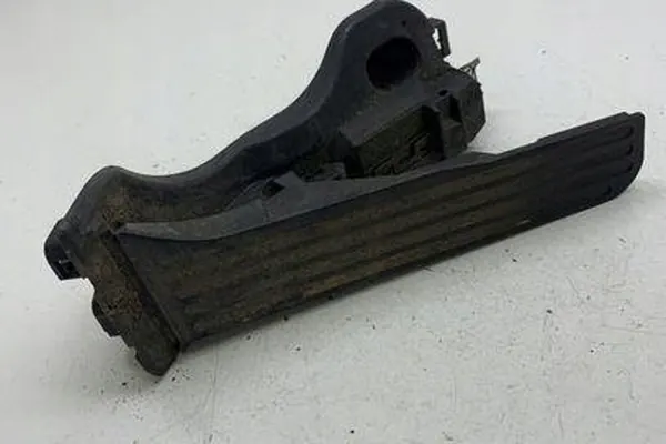 Gaspedal VW PASSAT VARIANT B6 1.4L 2009 OEM 1K1723503AA image 2