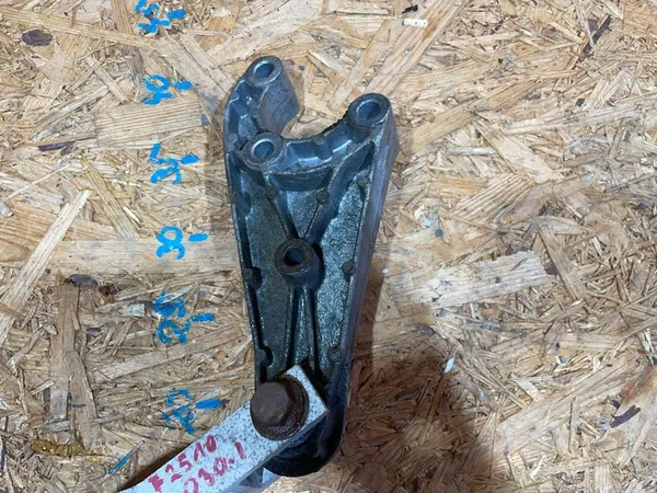 Fiat Bravo II 1.9 JTD Engine Mount Rear OEM 46789378 image 5