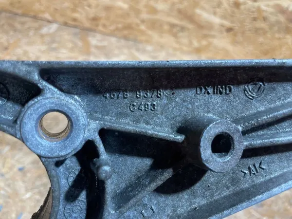 Fiat Bravo II 1.9 JTD Engine Mount Rear OEM 46789378 image 7