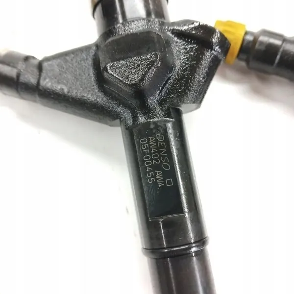 Injektor Nissan Almera X-Trail T30 2.2 DI image 2