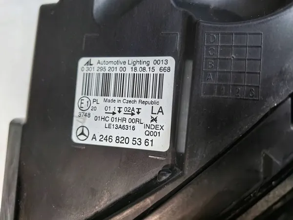 MERCEDES B-KLASA W246 LIFT - LINKER KOPLAMP image 4