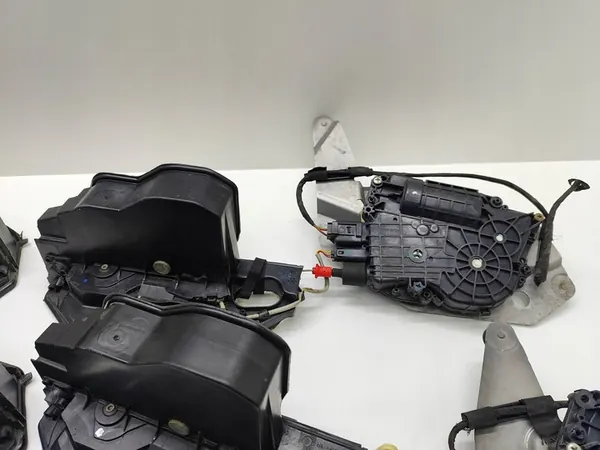 Conjunto de amortecedores de porta dianteira BMW 5 E60 E61 7174634 image 3