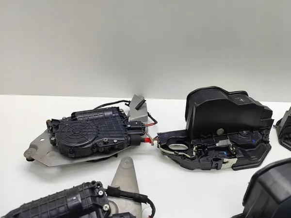 Conjunto de amortecedores de porta dianteira BMW 5 E60 E61 7174634 image 6