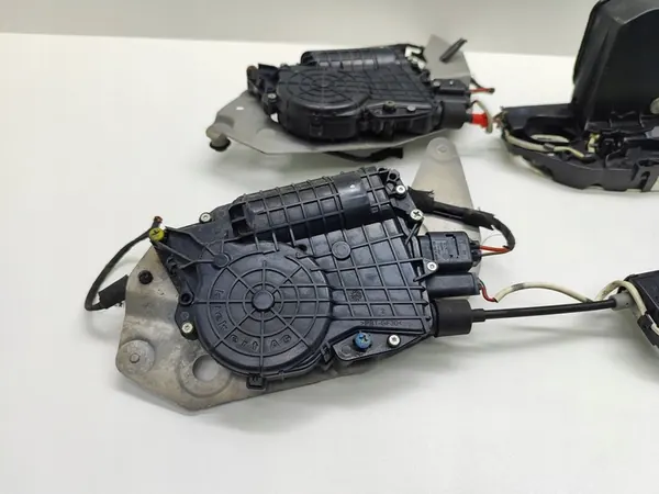 Conjunto de amortecedores de porta dianteira BMW 5 E60 E61 7174634 image 8