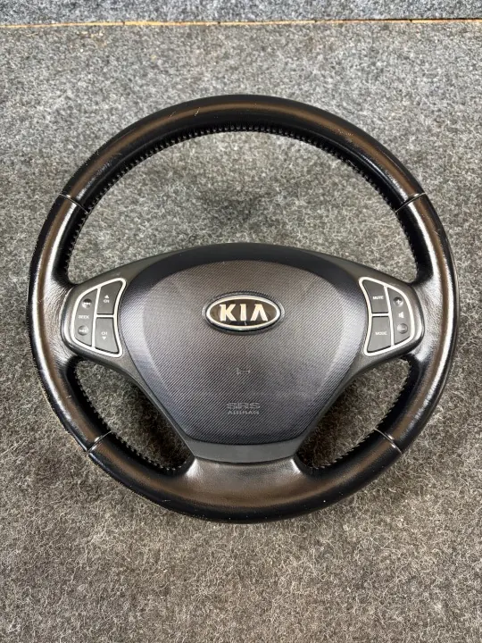 Volante Kia Ceed I com capa airbag - OEM usado image 2