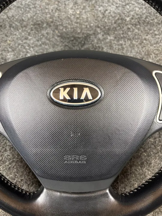 Volante Kia Ceed I com capa airbag - OEM usado image 3