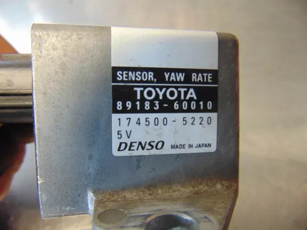 Toyota ESP Speed Sensor OEM 89183-60010 image 3