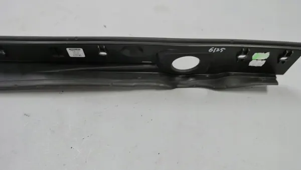 BMW 7486826 Höger stänkskärmstätning - Begagnad image 4