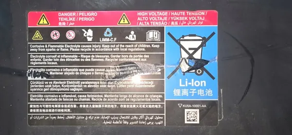 Ford Akku OEM LX68-10B759-GH - 1Ah Käytetty image 3