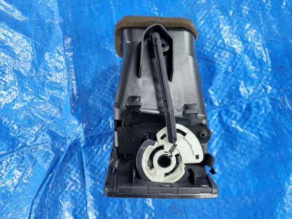 OEM 13300579 Vänster konsol ventilationsgall Opel Astra J image 4
