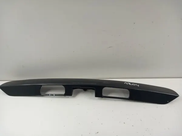 OEM 9684414777 Habillage Hayon Peugeot 5008 I Van image 5