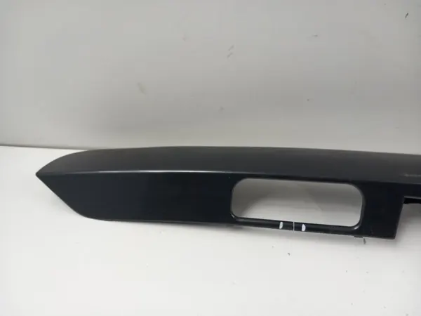 OEM 9684414777 Habillage Hayon Peugeot 5008 I Van image 7