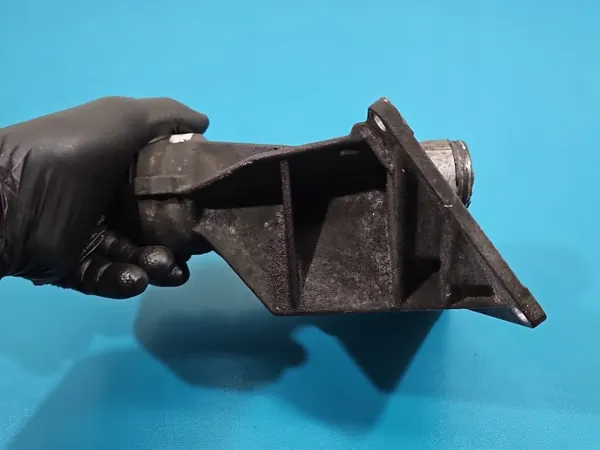 BMW Halvaxelfäste OEM 8655736 - Begagnad image 6