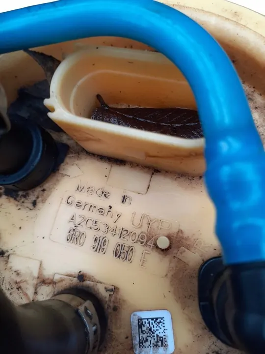 VW POLO 6R 09-14 1.2 TDI Brandstofpomp 6R0919050E image 4