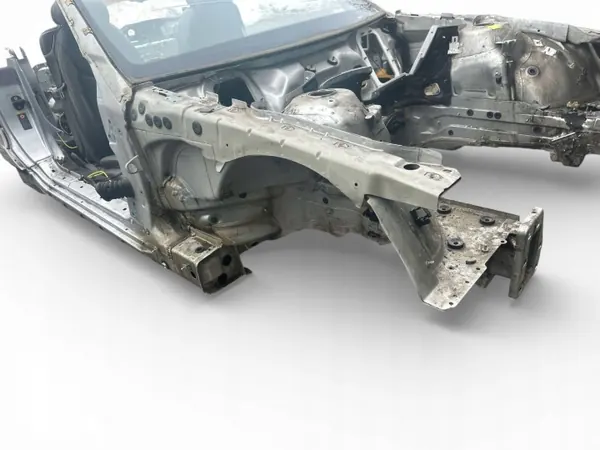 Mercedes R230 Framskärm - OEM R230 Begagnad image 2