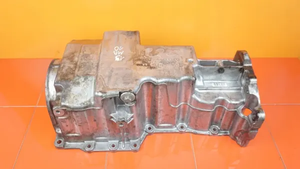 Oliepan OEM G4D3-6706-HA voor Range Rover Evoque 2.0D image 2