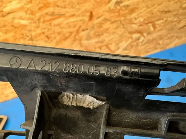 GRIGLIA ANTERIORE MERCEDES E 212 A2128800583 image 6