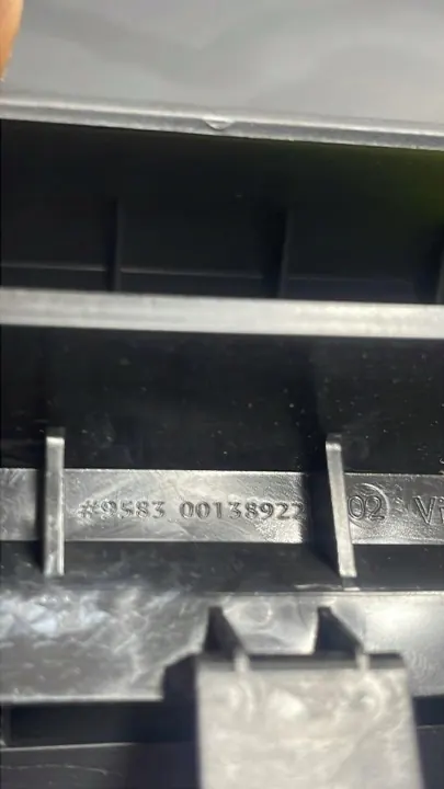 Luvete passageiro usado OEM 958300138922 Citroen image 3