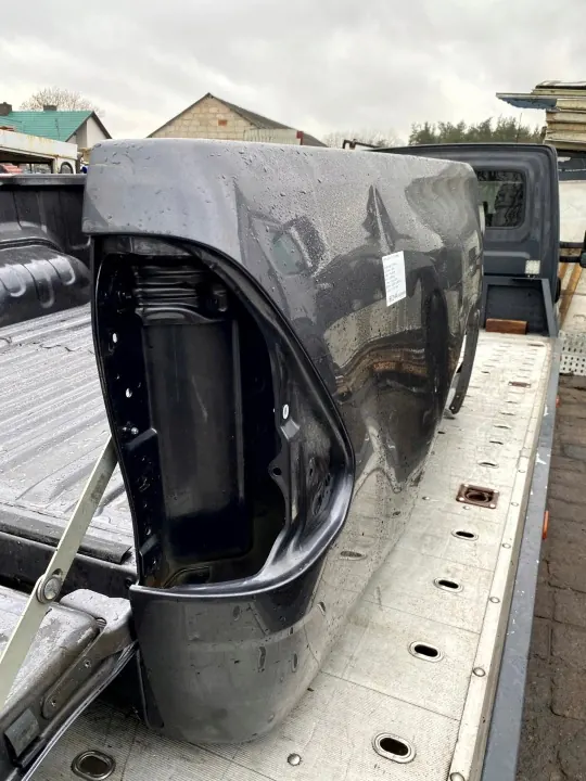 Coffre arrière OEM 65816YP010 pour Toyota Hilux VIII image 8