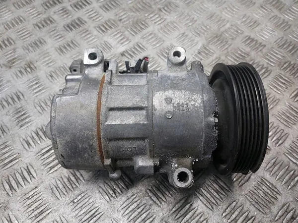 Compresor de aire acondicionado Renault OE 8200939386A image 4