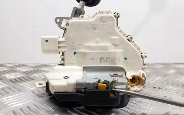 Linke Vordertürschloss AUDI A6 AVANT 2011 4F1837015G image 4