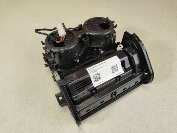 BMW Getränkehalter OEM 5A192C3 - Gebraucht image 6