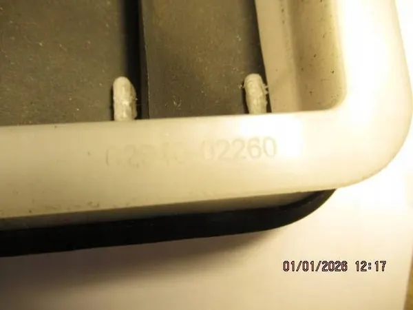 Lüftungsgitter Toyota Yaris OEM 6281002260 - Gebraucht image 4