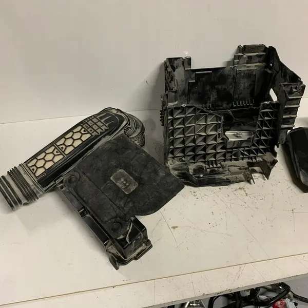 Kangoo III IV Carcaça da Bateria 237065517R image 6