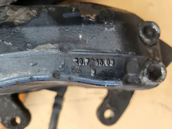 Étriers de frein avant OEM 20704603 20704704 Mercedes image 4