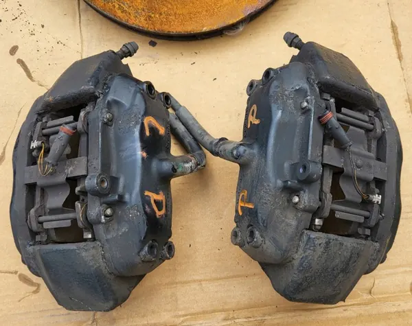 Étriers de frein avant OEM 20704603 20704704 Mercedes image 5