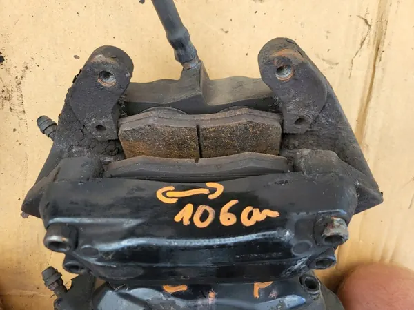 Étriers de frein avant OEM 20704603 20704704 Mercedes image 9