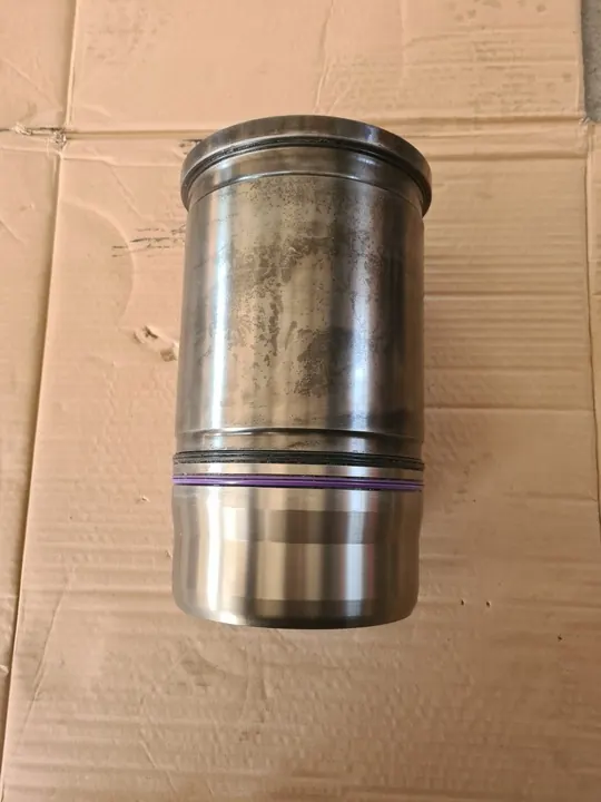 Manga do cilindro do pistão Volvo FH 16 D16K image 1