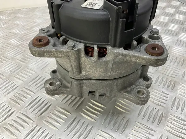 Audi A6 S6 2011-2018 Vaihtovirtageneraattori OE 03L 903 017 B image 4