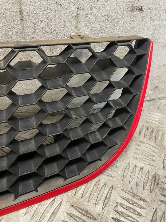 GRIGLIA ANTERIORE VW POLO 6Q LIFT 6Q0853651G image 2