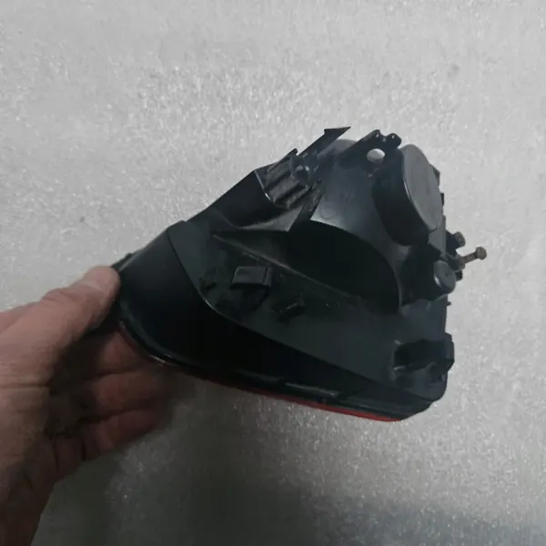 Feu antibrouillard arrière OEM 84913AL150 Subaru XV/Outback image 3