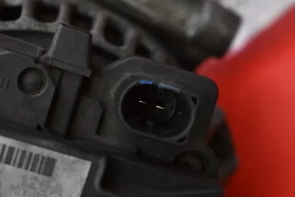 Generaattori Audi A4 B6 2.0 20V 06B903016P image 8